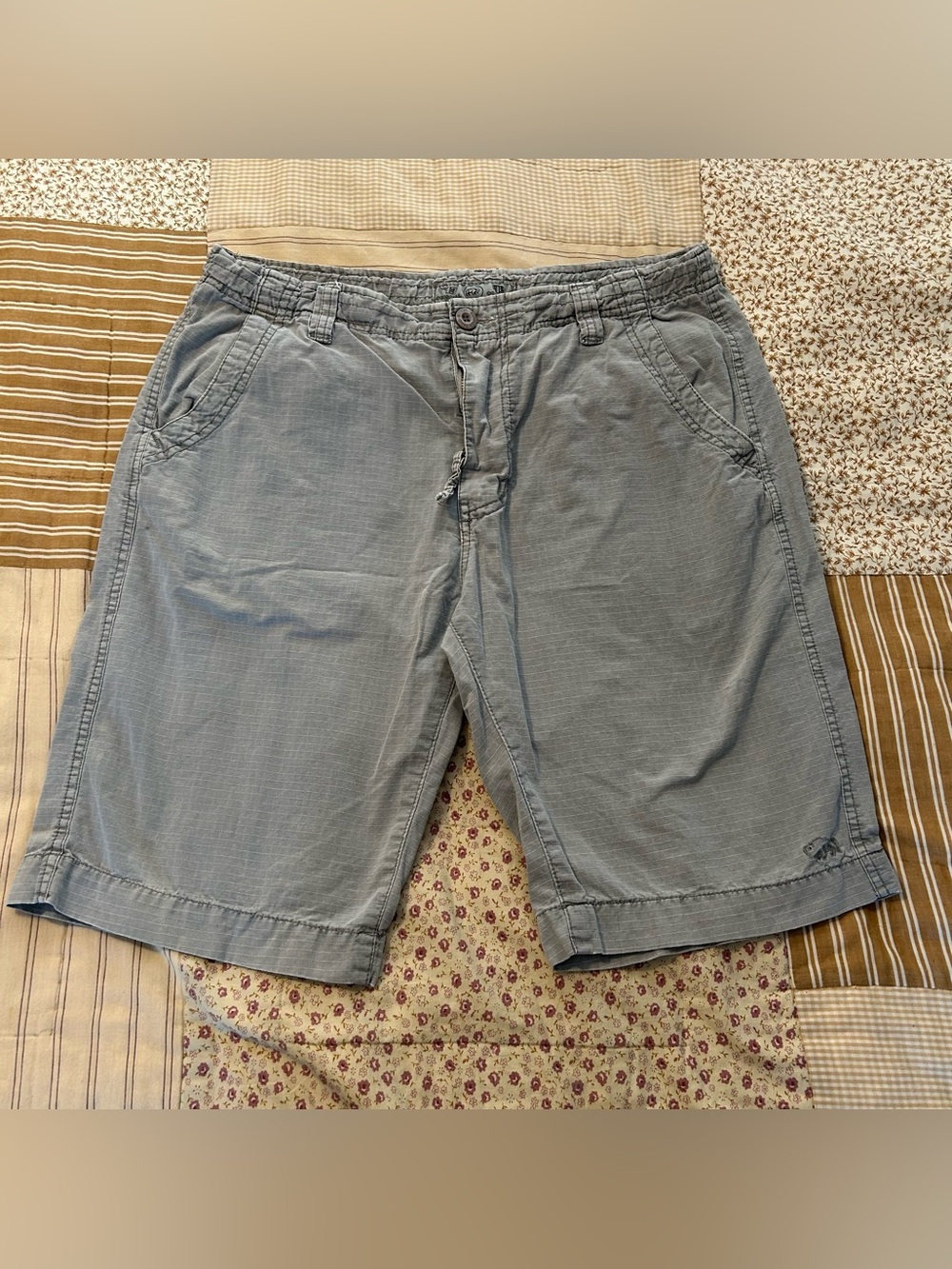 Men’s gray cotton buffalo David bitton shorts size 34